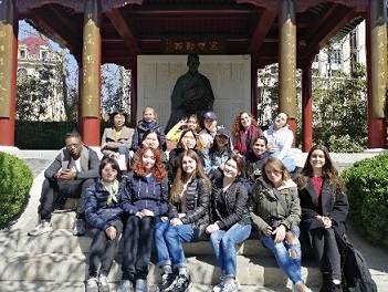1553567486997950.jpg 学院留学生体验天津历史与发展2.jpg